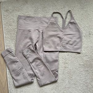 SET Active Sports Bra in Light Gray